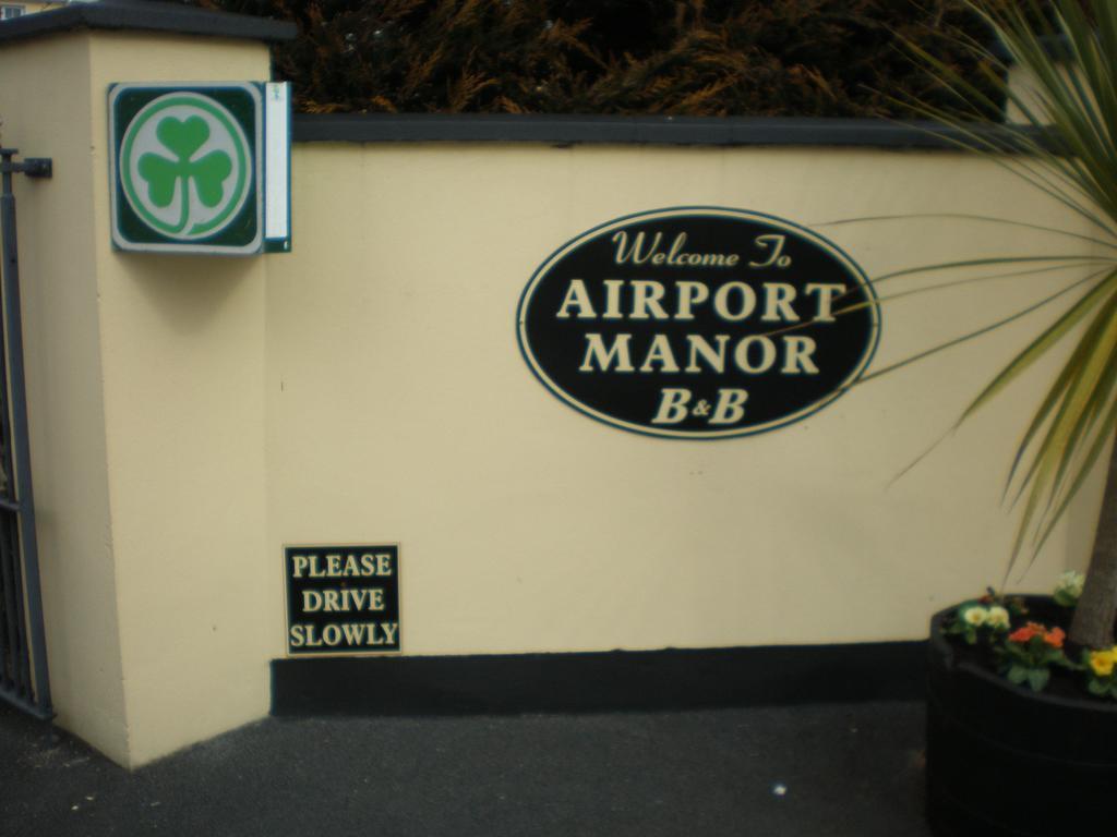 Airport Manor Accommodation Shannon Room photo